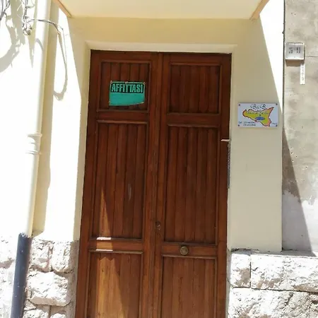 Alojamento de Acomodação e Pequeno-almoço Notti Sikane Porto Empedocle